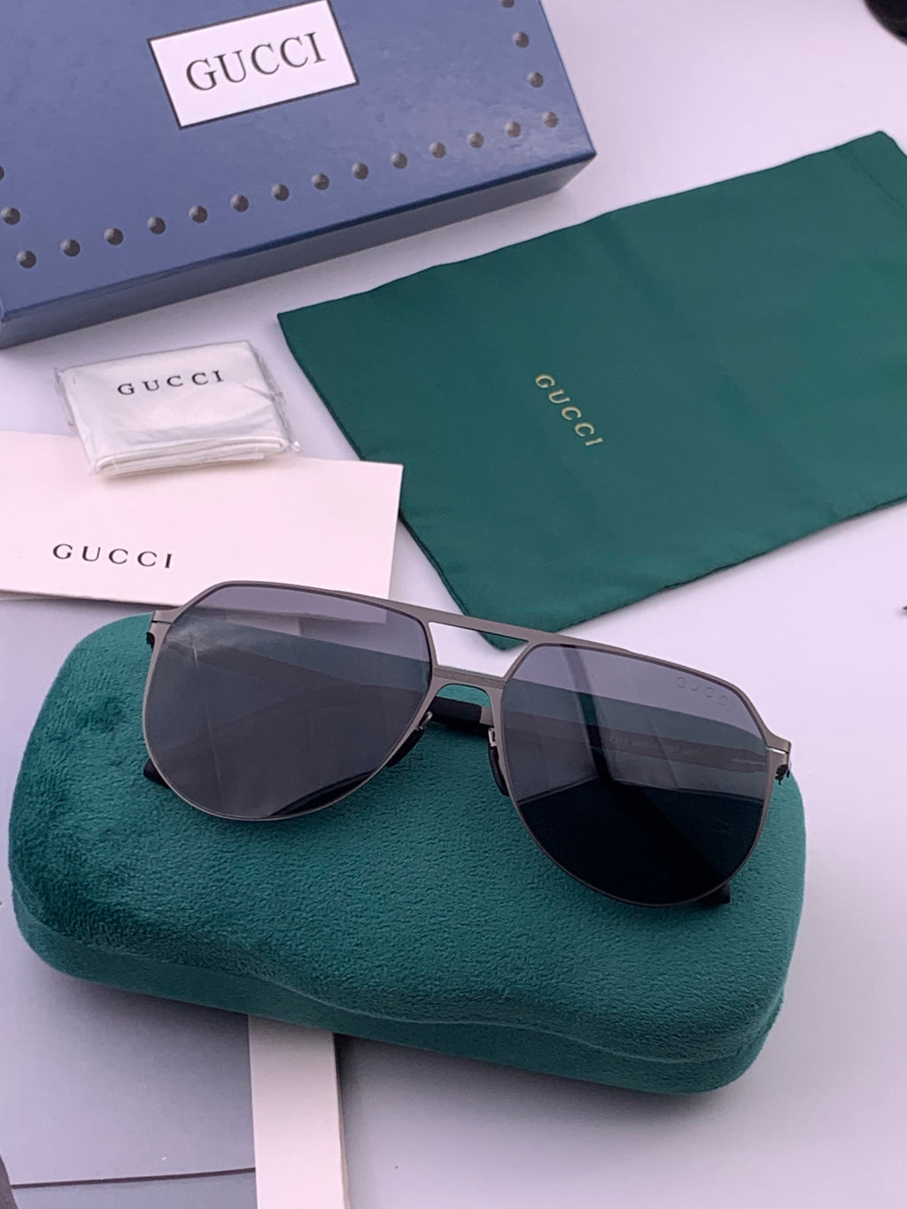Gucci G2731 Polarized Fashion Black Lens Sunglasses for Men & Women - 371651 - detail image 6
