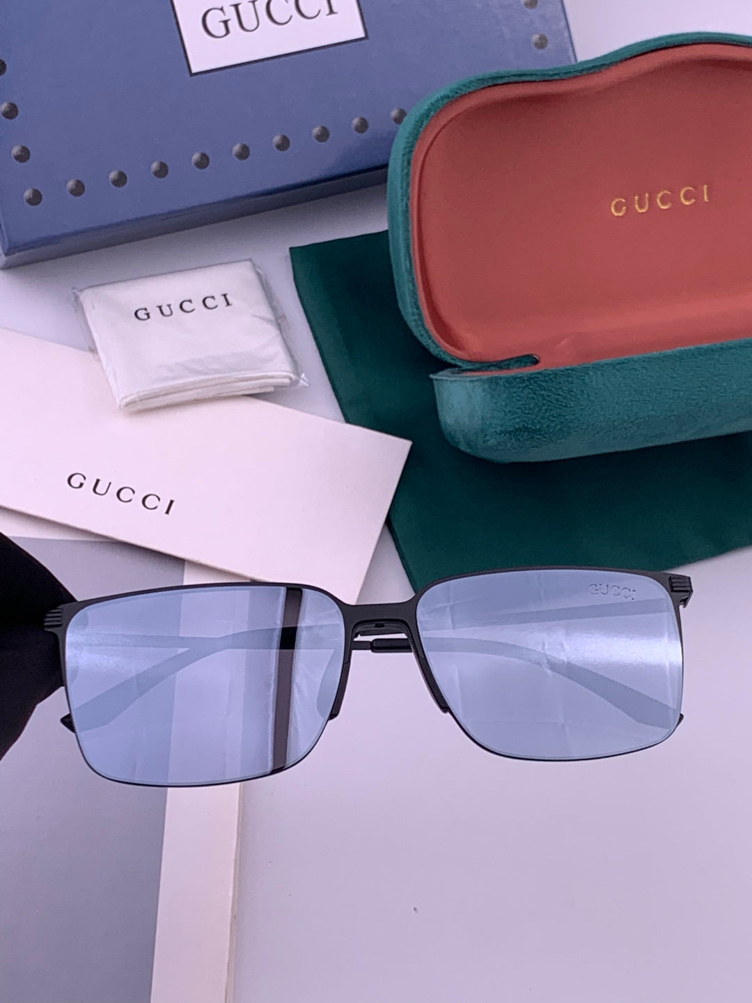 Gucci G01810 Polarized Aviator Gold Lens Sunglasses for Men - 371656