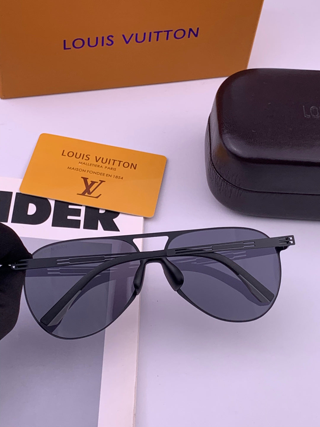 Louis Vuitton L199 Fashion Gold Lens Sunglasses for Men & Women - 371450 - detail image 7