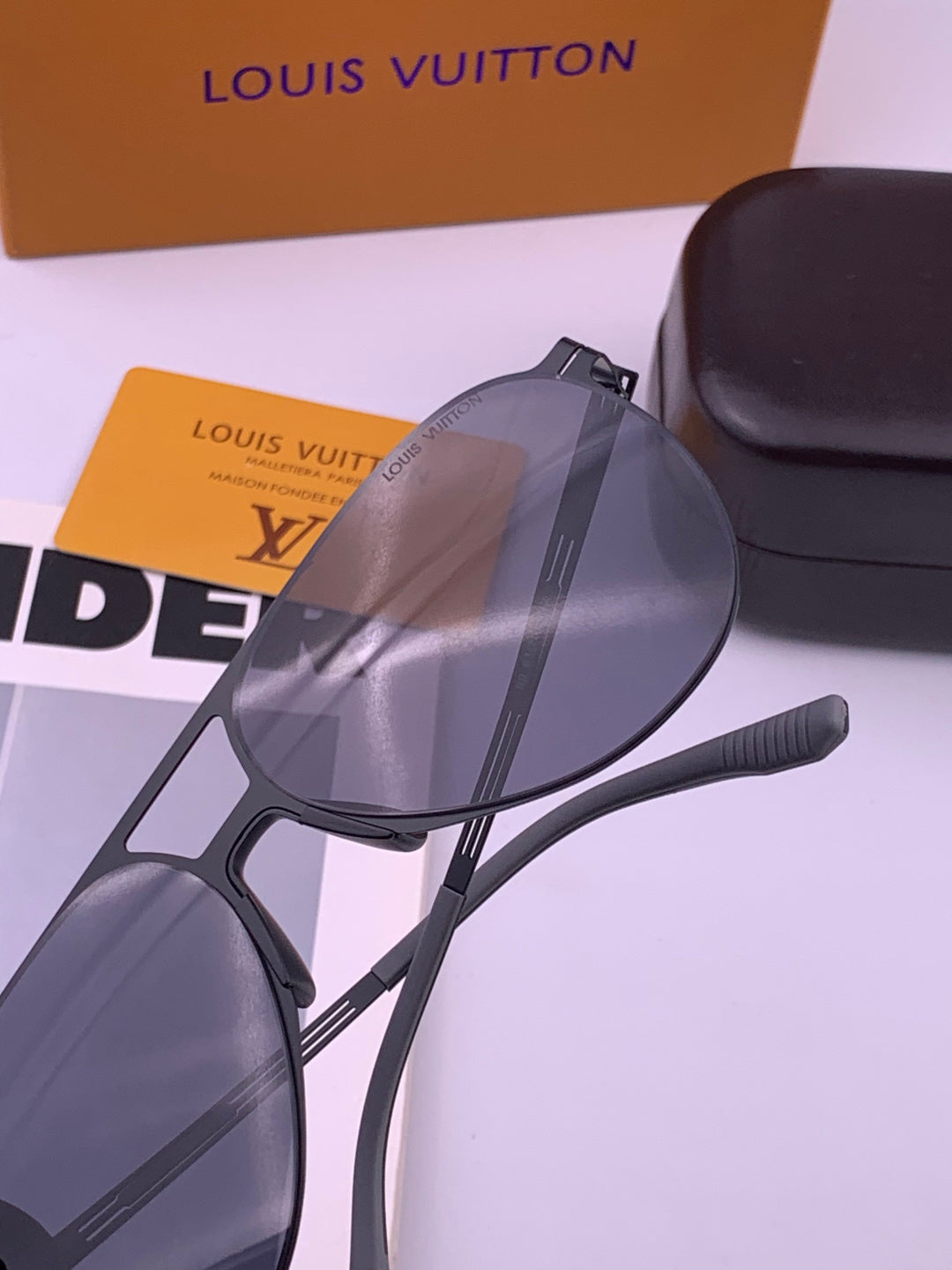 Louis Vuitton L199 Fashion Gold Lens Sunglasses for Men & Women - 371450 - detail image 4