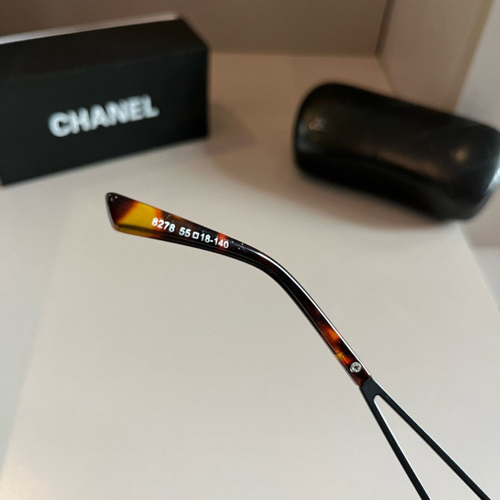 Chanel Fashion Red Lens Sunglasses for Men & Women - 371860 - detail image 10