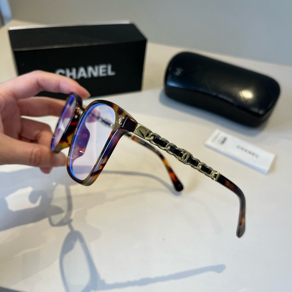 Chanel Oversized Silver Lens Sunglasses for Men & Women - 371861 - detail image 4