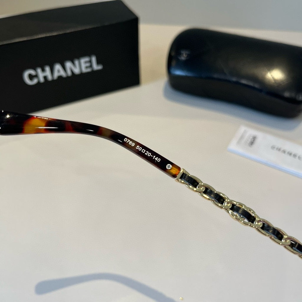 Chanel Oversized Silver Lens Sunglasses for Men & Women - 371861 - detail image 6