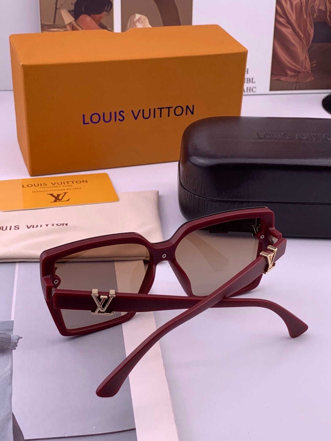 Louis Vuitton L57002 Oversized Purple Lens Sunglasses for Men & Women - 371456 - detail image 7