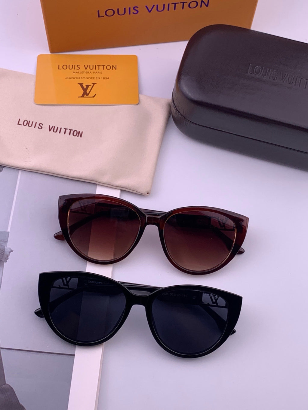 Louis Vuitton L15803 Square Black Lens Sunglasses for Women - 371443 - detail image 7