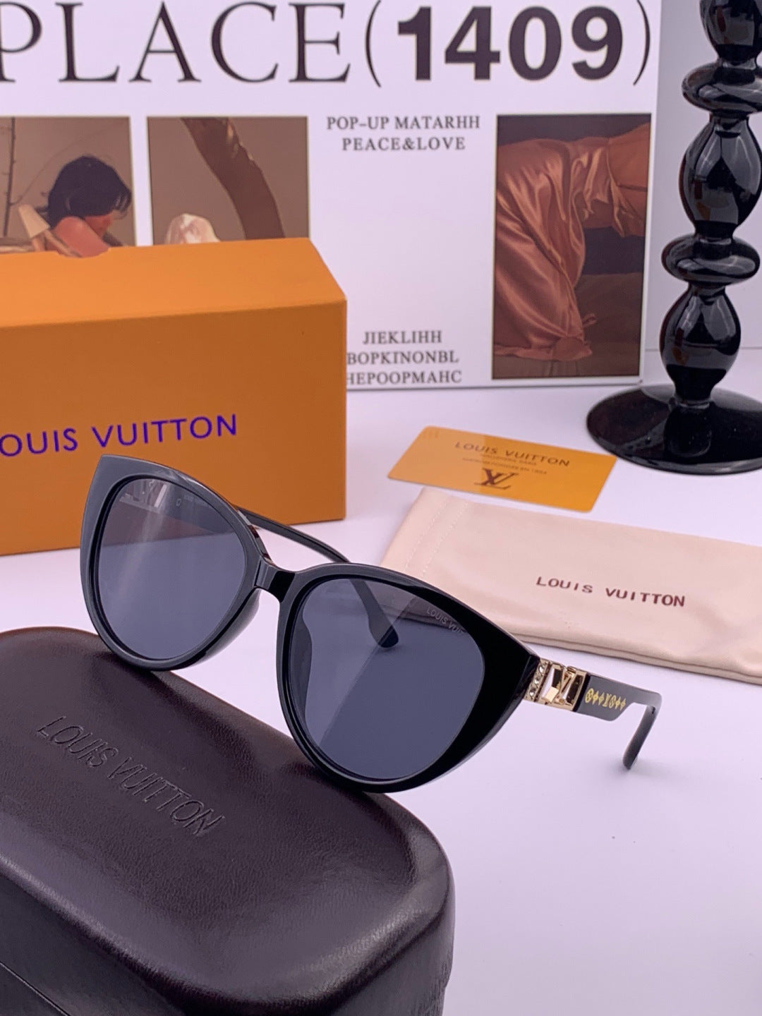 Louis Vuitton L15803 Square Black Lens Sunglasses for Women - 371443 - detail image 3