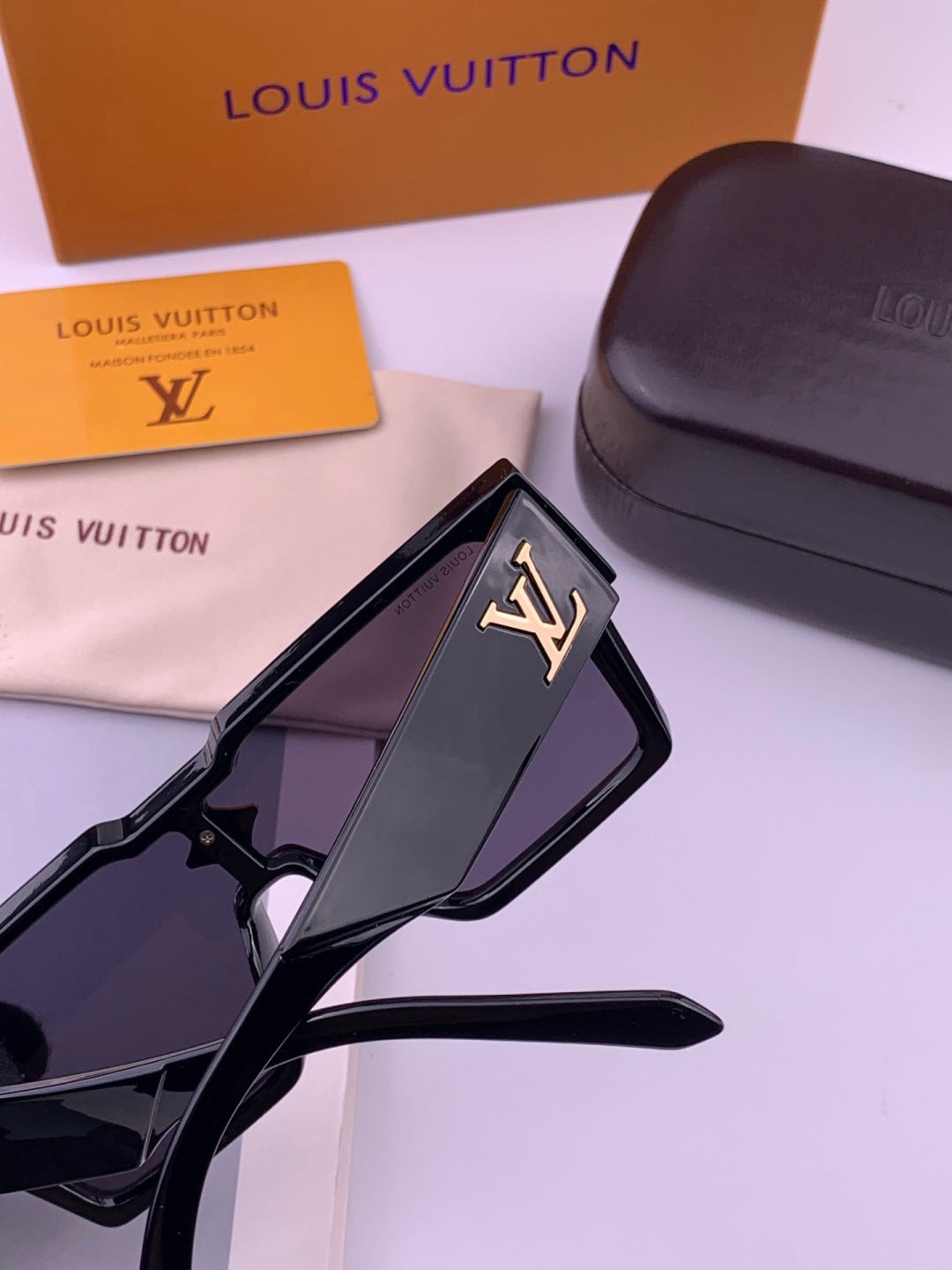 Louis Vuitton L7600 Square Black Lens Sunglasses for Women - 371447 - detail image 5