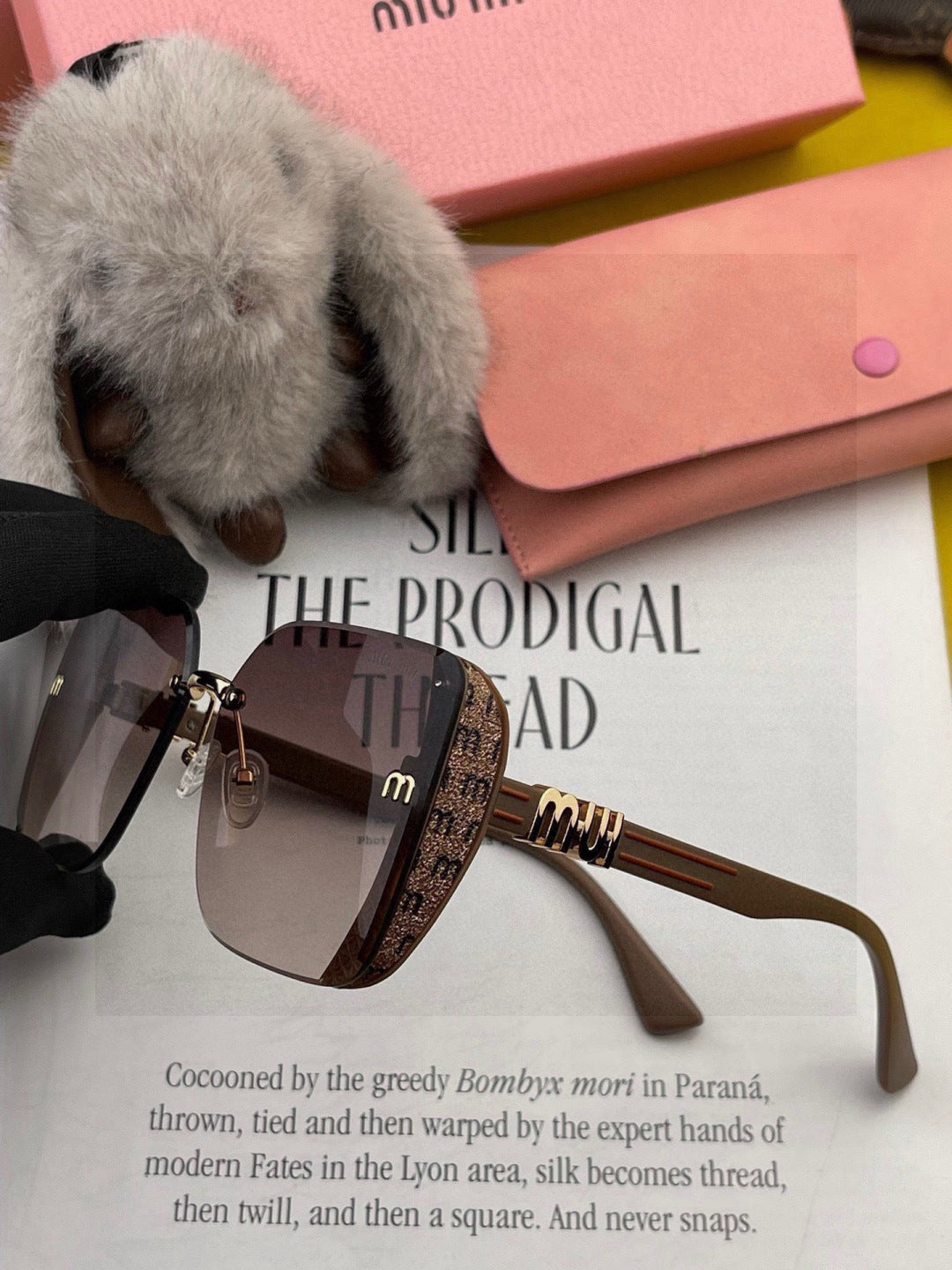 Miu Miu M2100 Fashion Gold Lens Sunglasses for Men & Women - 372420 - detail image 4