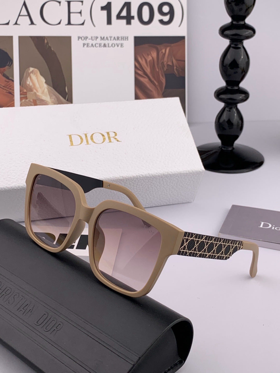 Dior D8304 Square Black Lens Sunglasses for Men & Women - 371914 - detail image 4