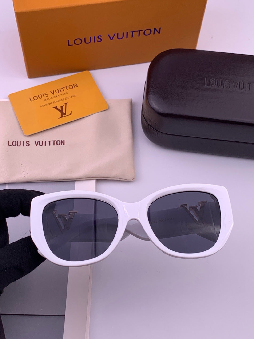 Louis Vuitton L5626 Square Pink Lens Sunglasses for Women - 371347