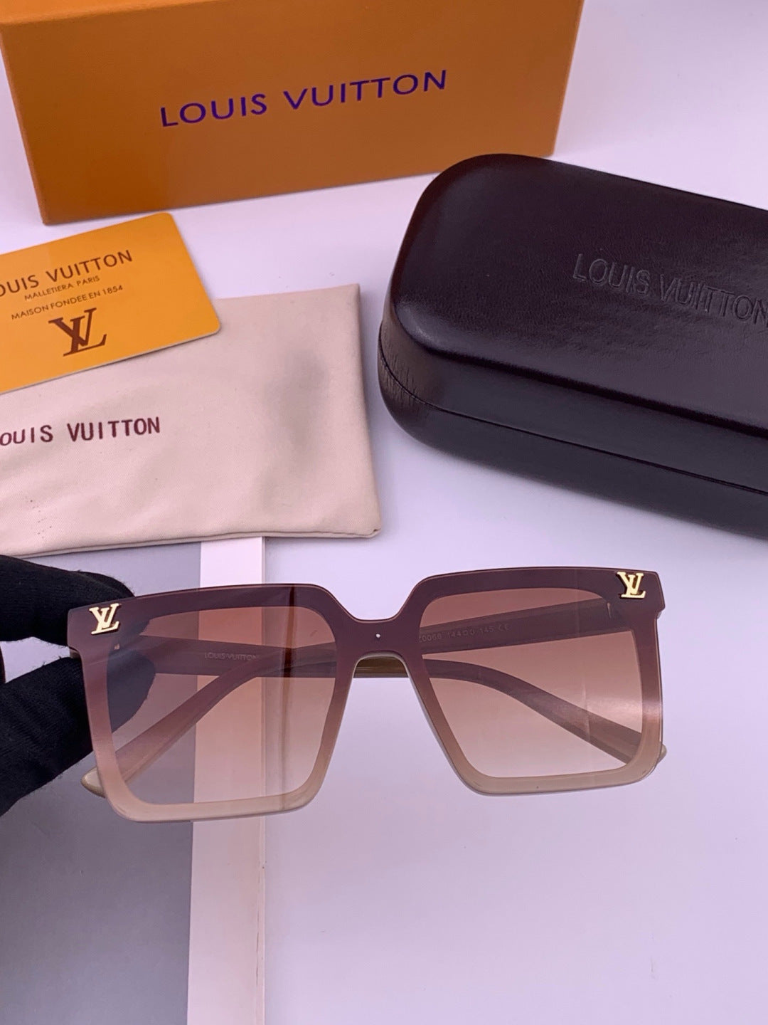 Louis Vuitton L6006 Oversized Red Lens Sunglasses for Men & Women - 371348