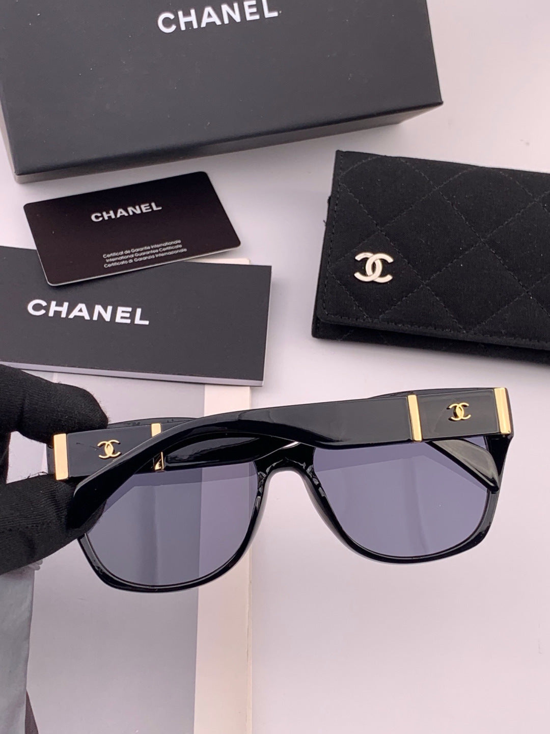 Chanel CH47004 Oversized Black Lens Sunglasses for Men & Women - 371737 - detail image 5