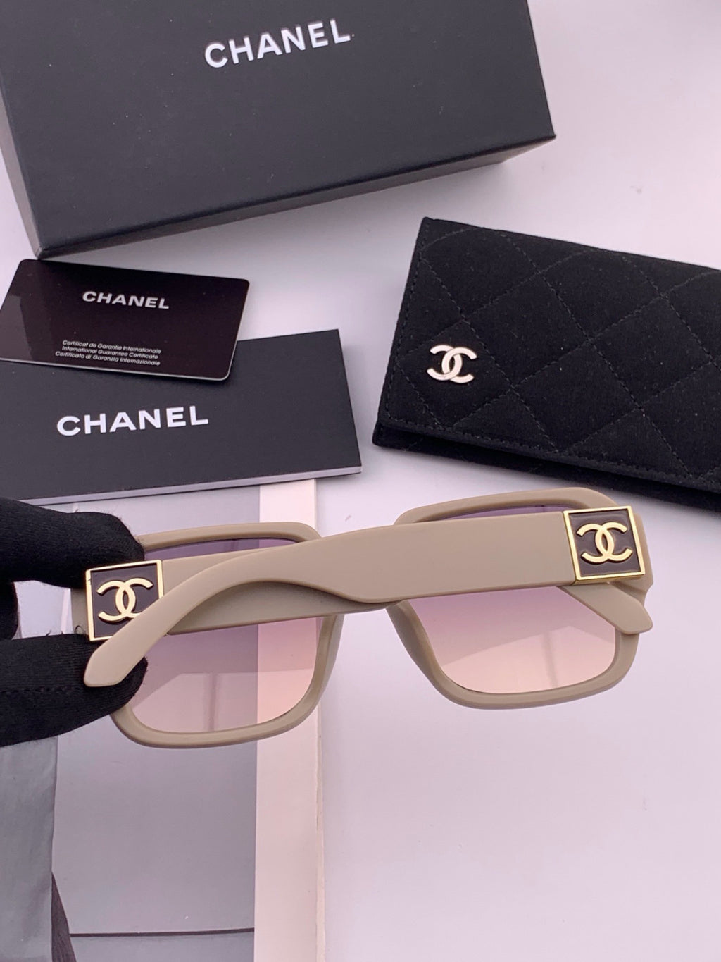Chanel CH87004 Oversized Red Lens Sunglasses for Men & Women - 371741 - detail image 6