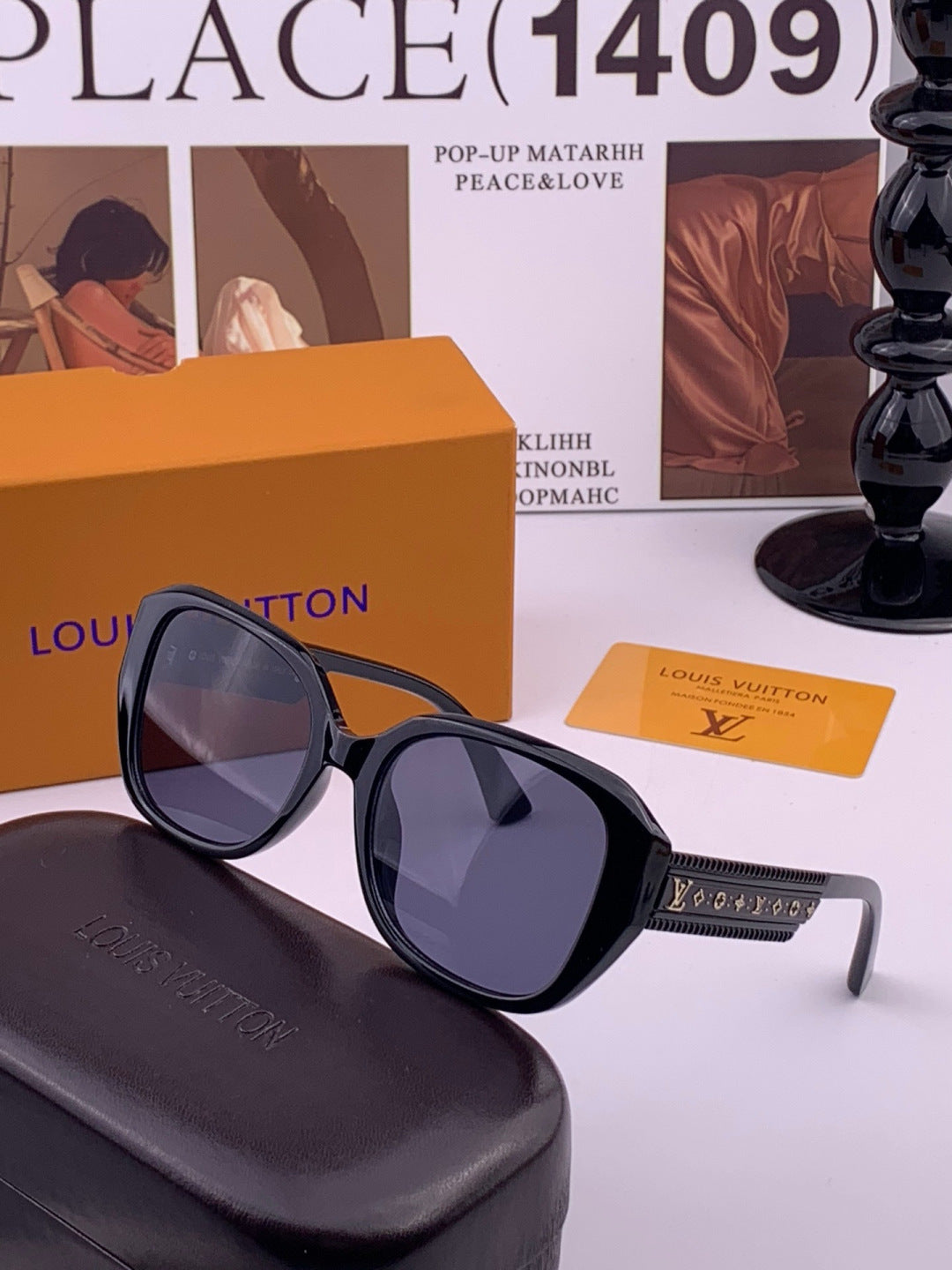 Louis Vuitton L17006 Oversized Black Lens Sunglasses for Men & Women - 371332 - detail image 2