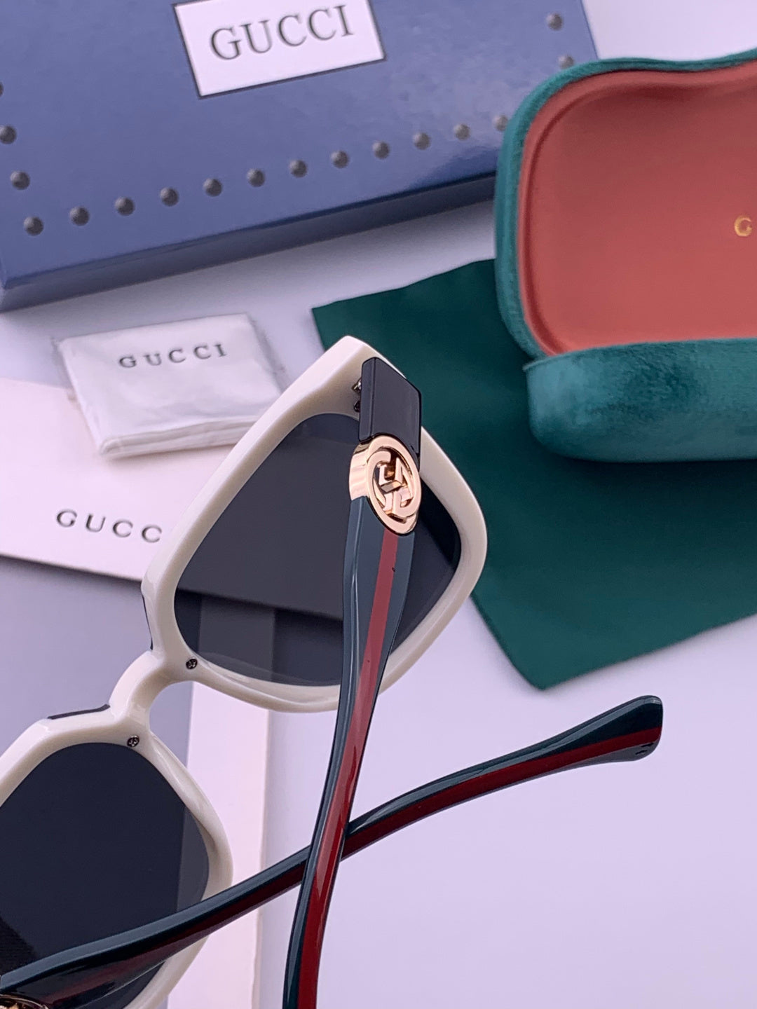 Gucci G1620 Square Brown Lens Sunglasses for Men & Women - 371538 - detail image 4