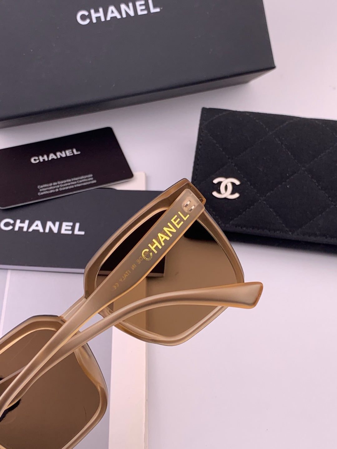 Chanel CH47000 Oversized Brown Lens Sunglasses for Men & Women - detail image 3