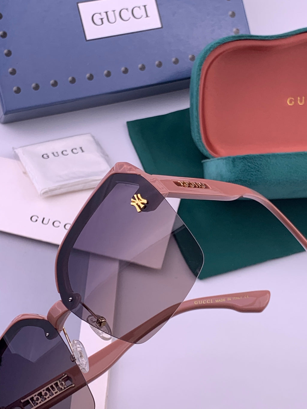 Gucci 2592 Polarized Square Gold Lens Sunglasses for Men & Women - 371541 - detail image 3
