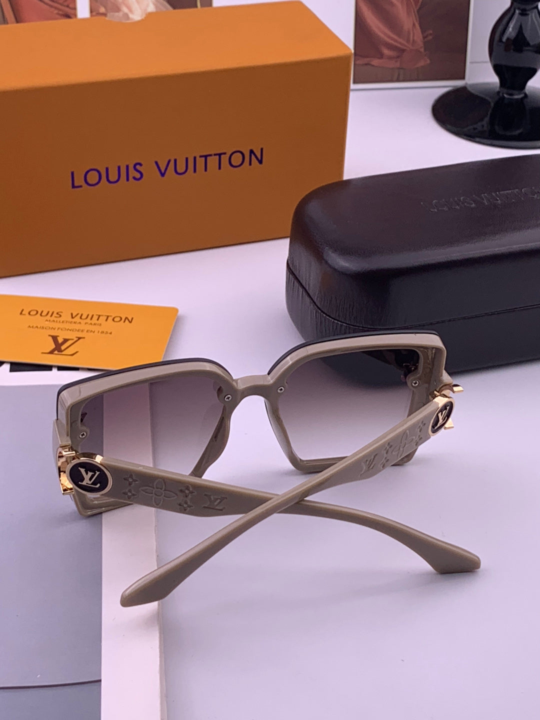 Louis Vuitton L8623 Square Black Lens Sunglasses for Men & Women - 371335 - detail image 7