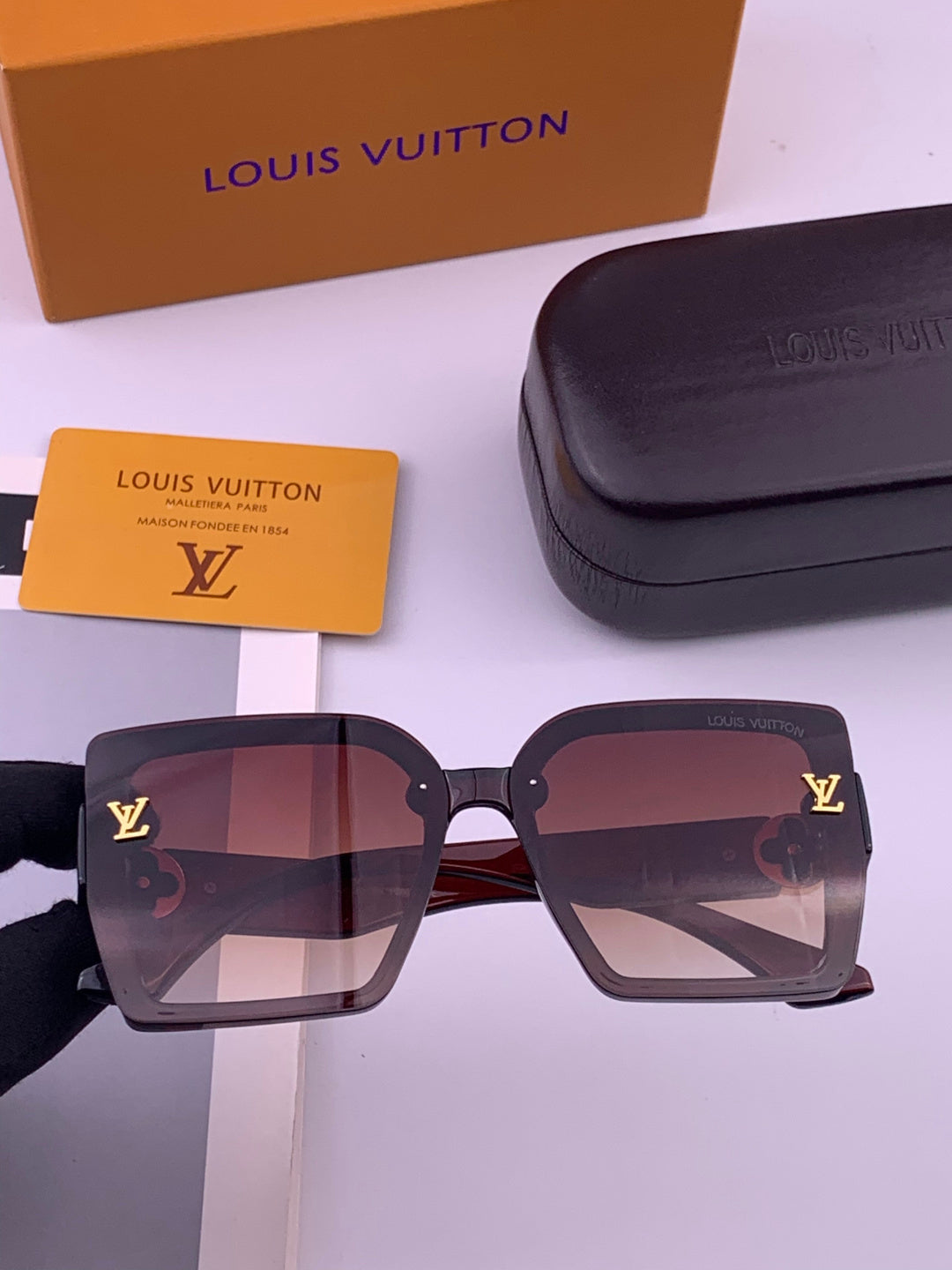 Louis Vuitton L8623 Square Black Lens Sunglasses for Men & Women - 371337