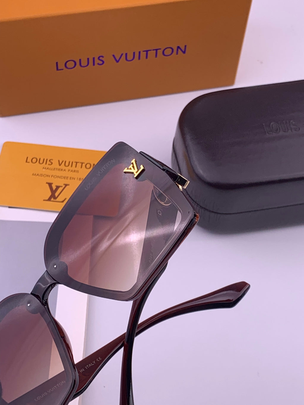 Louis Vuitton L8623 Square Black Lens Sunglasses for Men & Women - 371337 - detail image 5