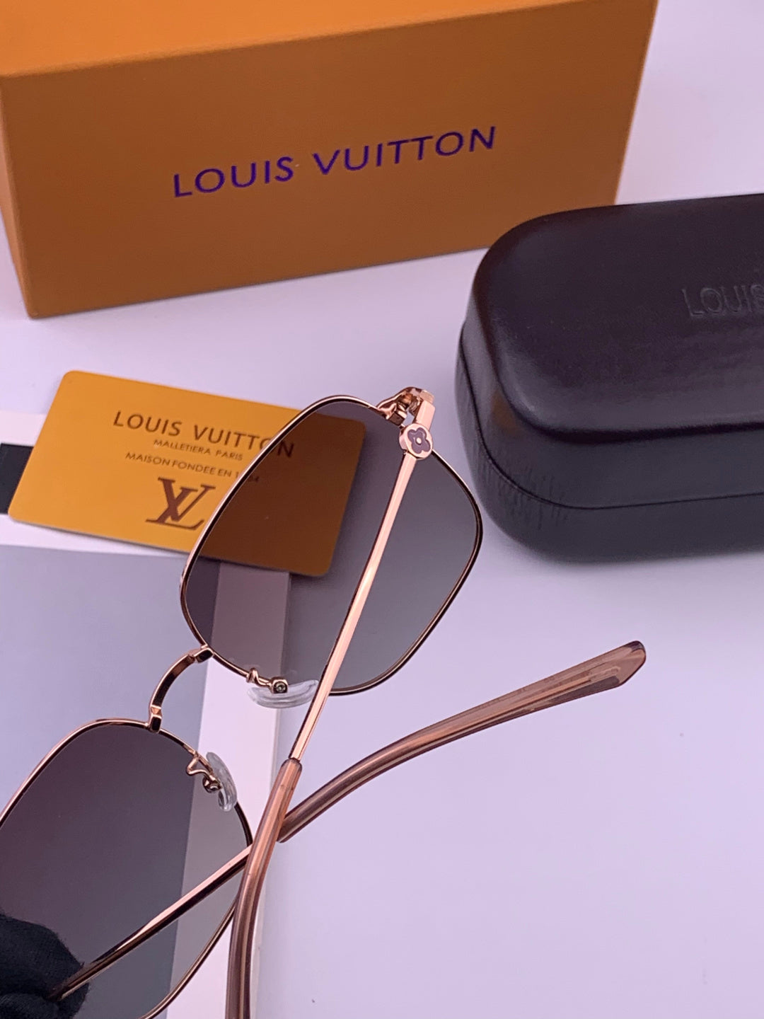 Louis Vuitton 5303 Polarized Aviator Purple Lens Sunglasses for Men & - 371339 - detail image 5