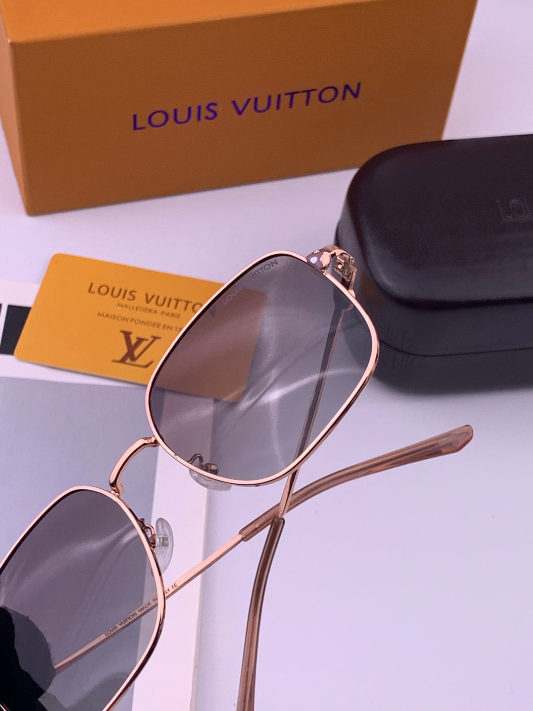 Louis Vuitton 5303 Polarized Aviator Purple Lens Sunglasses for Men & - 371339 - detail image 4
