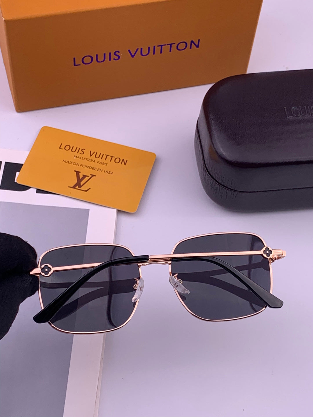 Louis Vuitton 5303 Polarized Aviator Black Lens Sunglasses for Men & - 371340 - detail image 5