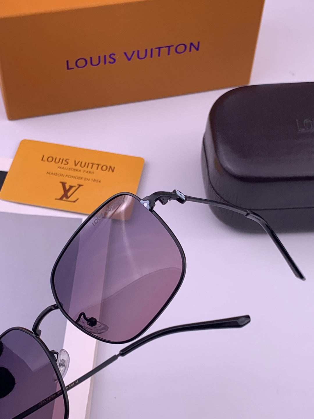 Louis Vuitton 5303 Polarized Aviator Purple Lens Sunglasses for Men & - 371341 - detail image 3