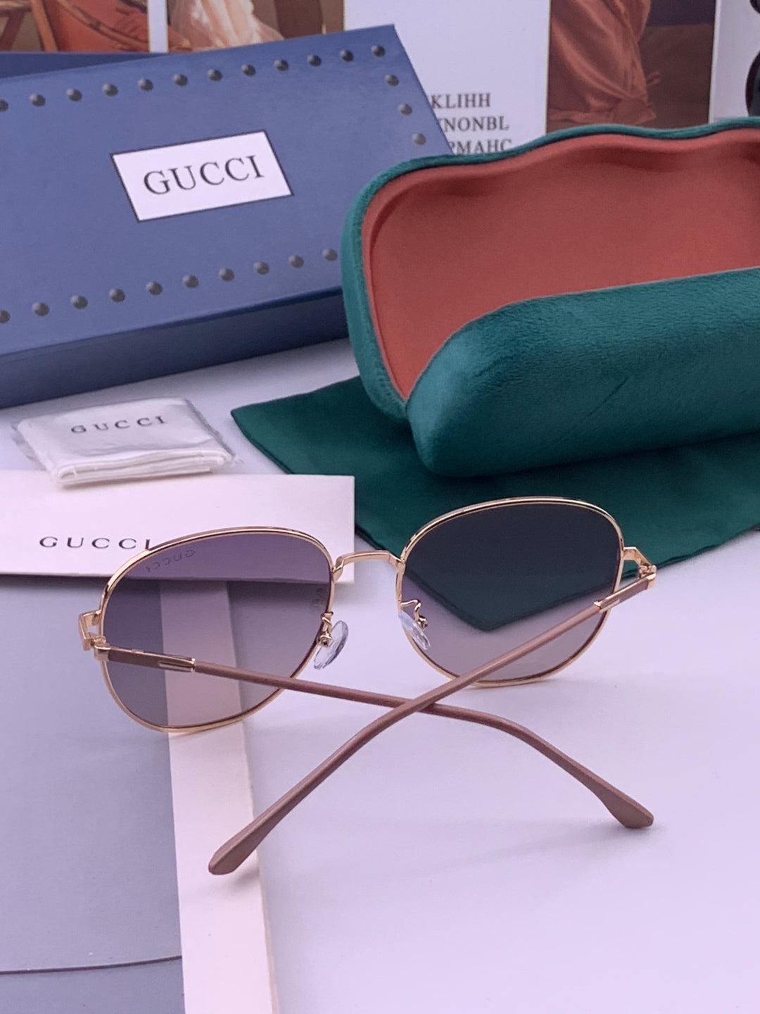 Gucci G5822 Polarized Oversized Gold Lens Sunglasses for Men & Women - 371549 - detail image 4