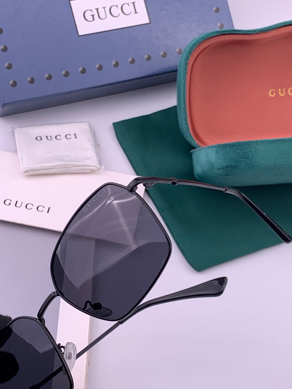 Gucci G202 Polarized Fashion Brown Lens Sunglasses for Men & Women - 371554 - detail image 3