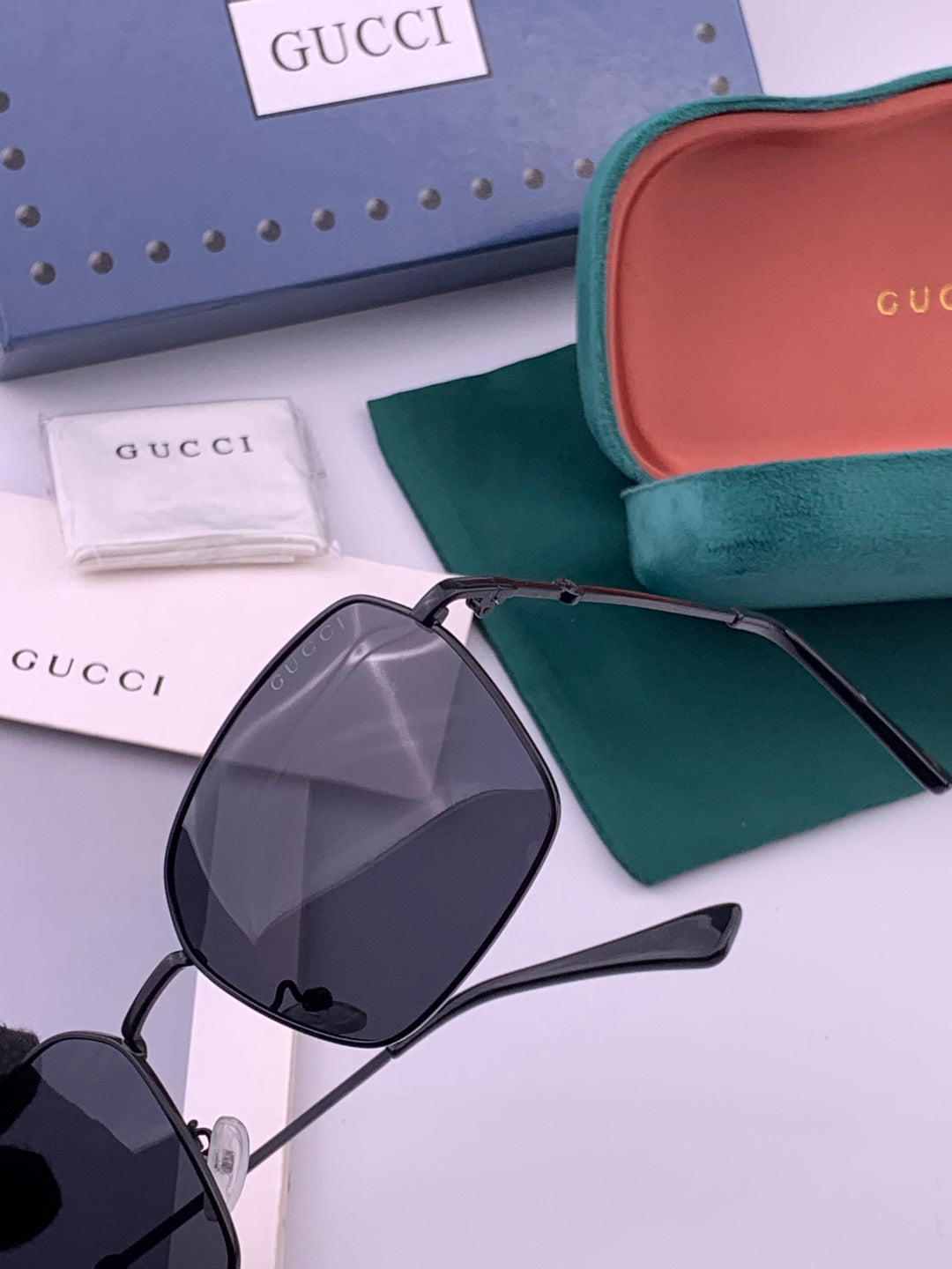 Gucci G202 Polarized Fashion Brown Lens Sunglasses for Men & Women - 371554 - detail image 3