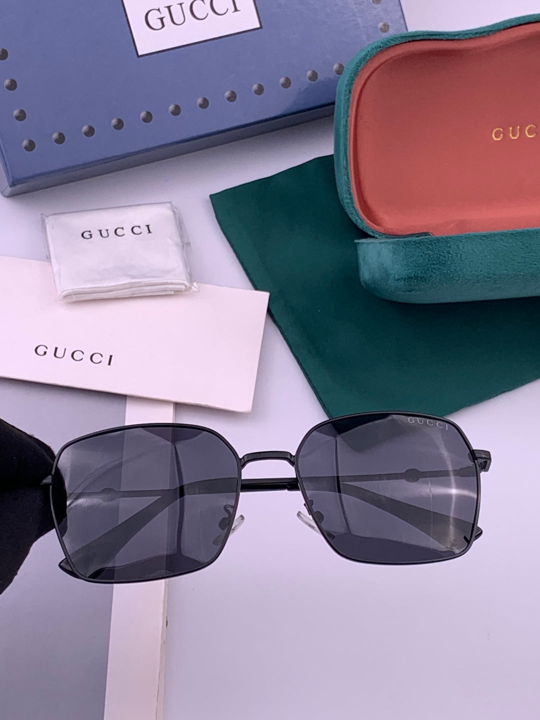 Gucci G202 Polarized Fashion Brown Lens Sunglasses for Men & Women - 371554