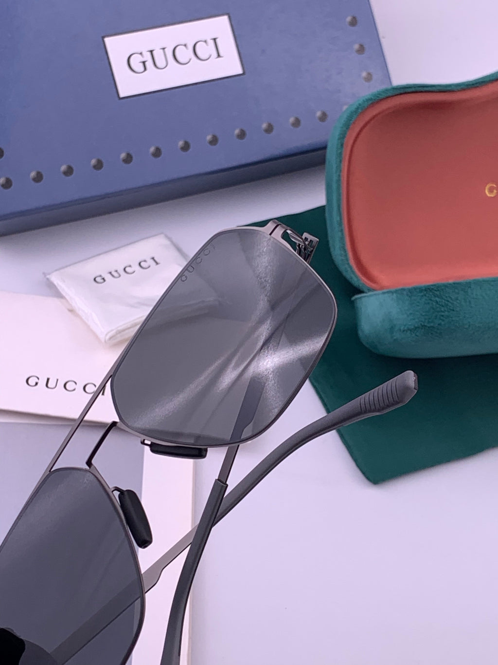 Gucci G711 Polarized Fashion Gold Lens Sunglasses for Men & Women - 371555 - detail image 4