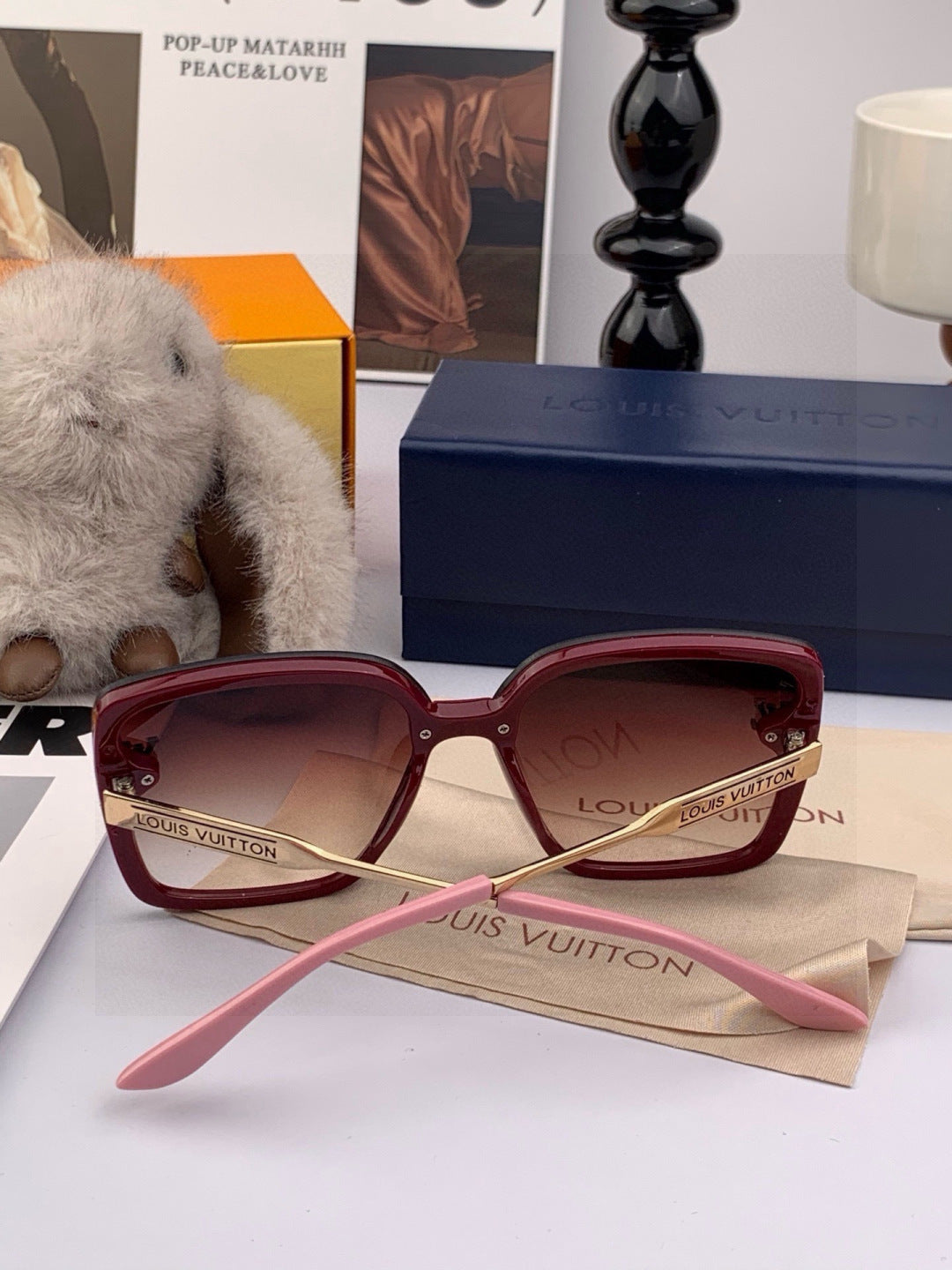 Louis Vuitton L0893 Square Black Lens Sunglasses for Men & Women - 371308 - detail image 4