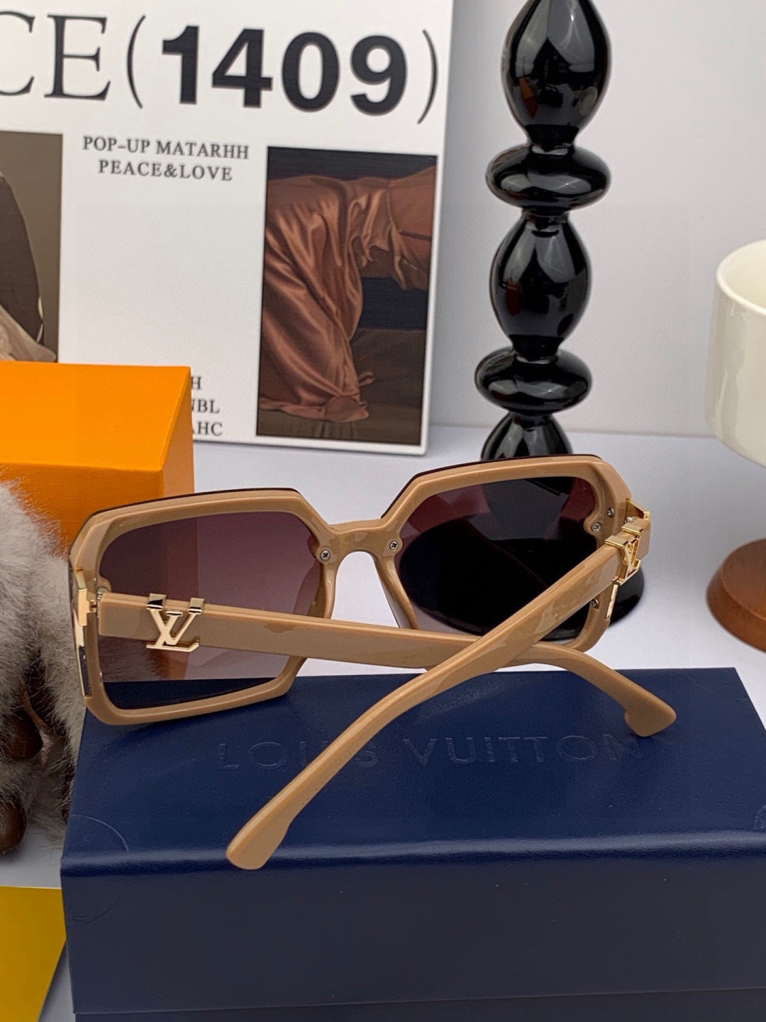 Louis Vuitton L5230 Square Red Lens Sunglasses for Men & Women - 371309 - detail image 5