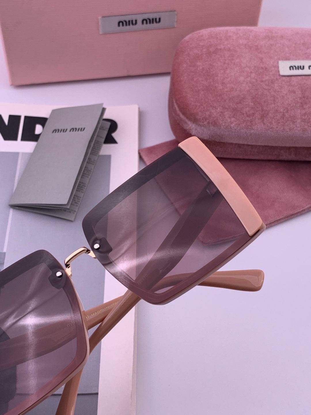 Miu Miu M3998 Fashion Purple Lens Sunglasses for Men & Women - 372434 - detail image 6