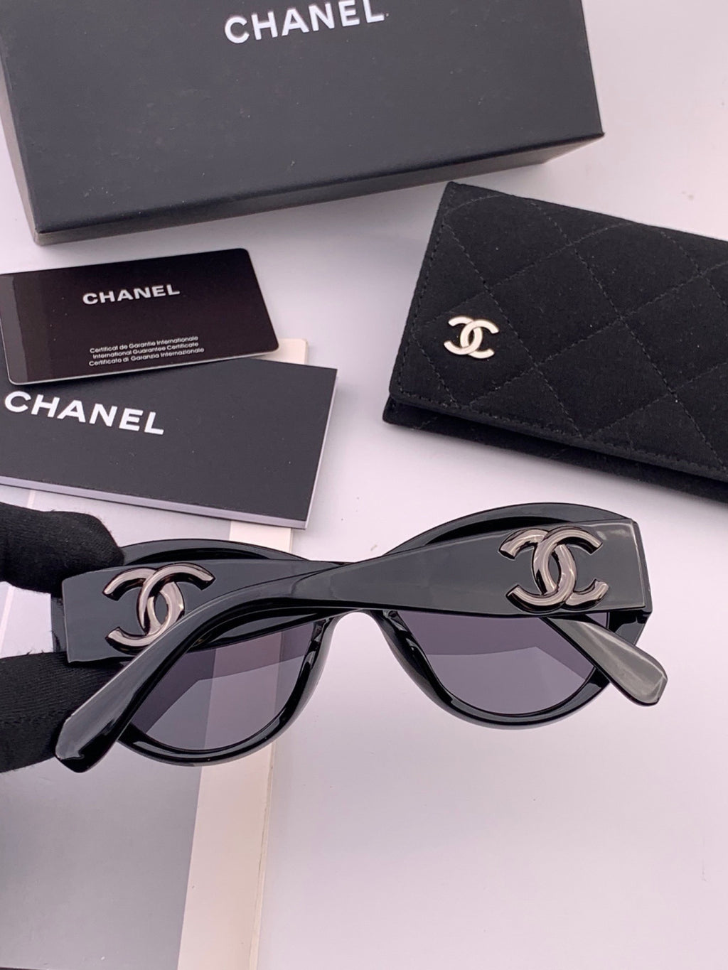 Chanel CH4600 Fashion Gold Lens Sunglasses for Men & Women - detail image 4