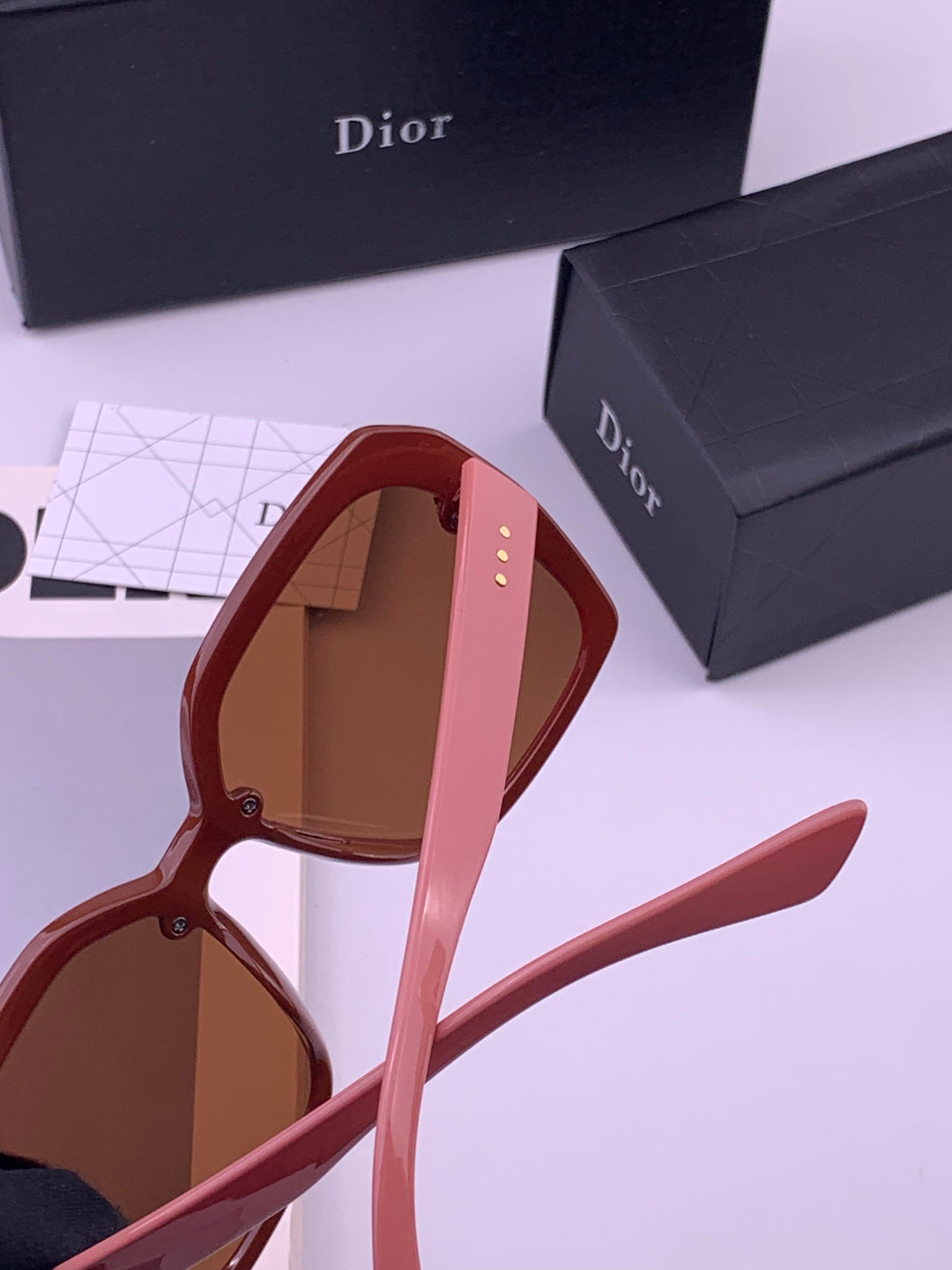 Dior CD7202 Polarized Fashion Gold Lens Sunglasses for Men & Women - detail image 4