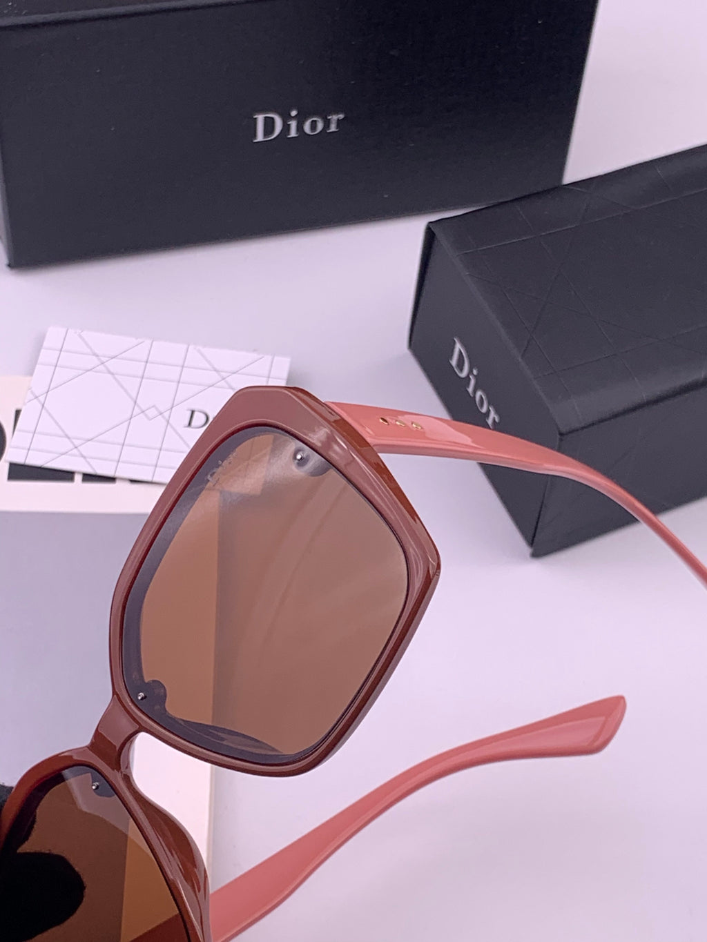 Dior CD7202 Polarized Fashion Gold Lens Sunglasses for Men & Women - detail image 3