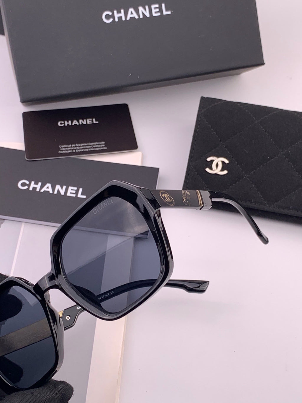 Chanel CH84022 Oversized Gold Lens Sunglasses for Men & Women - 382335 - detail image 4