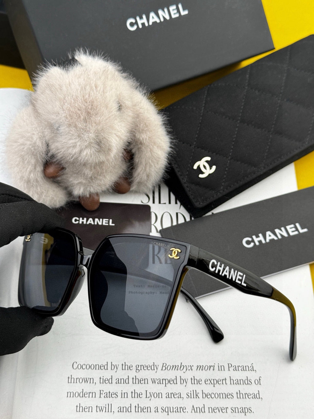 Chanel CH86901 Square Red Lens Sunglasses for Men & Women - detail image 3