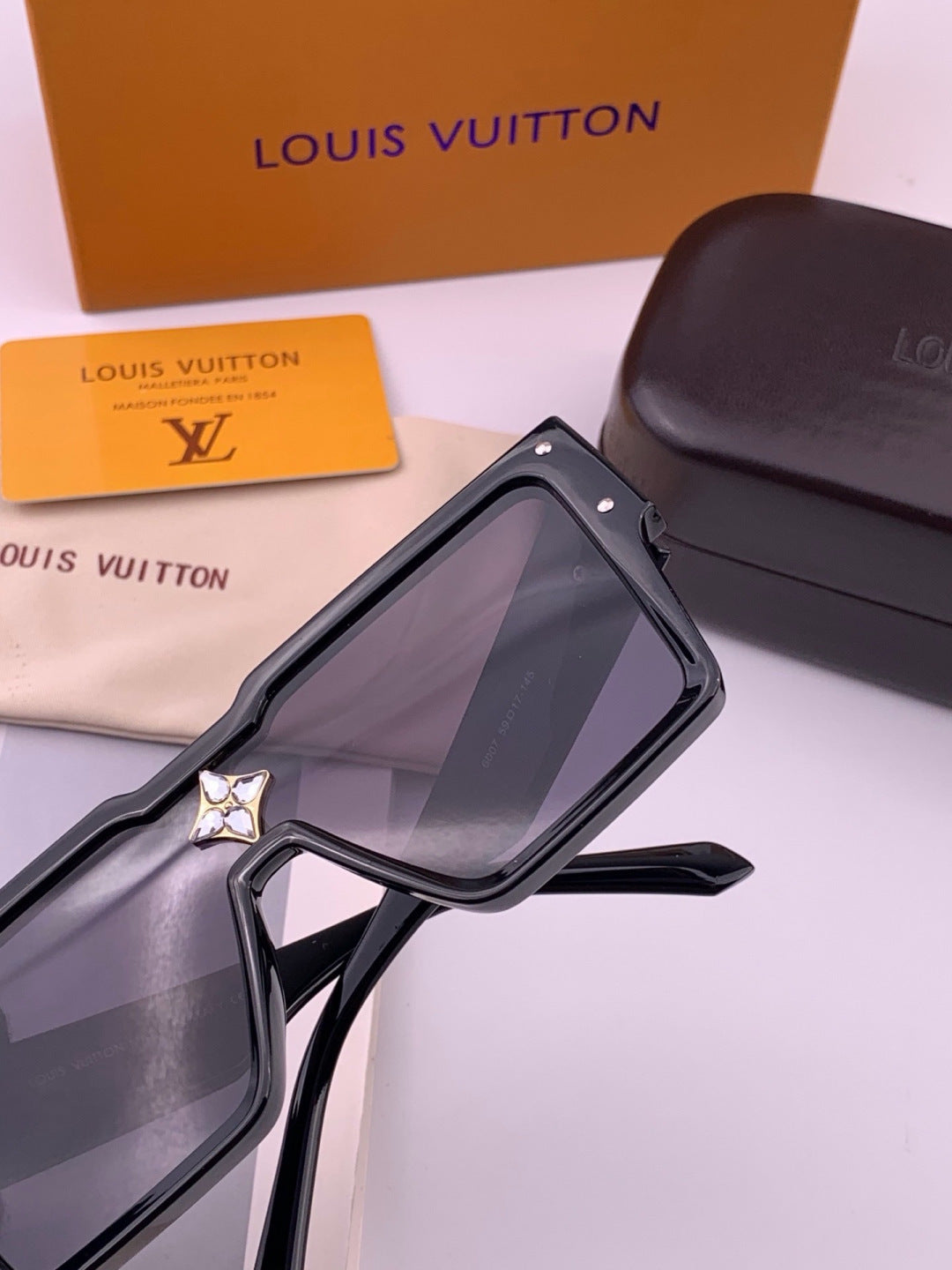 Louis Vuitton L7600 Square Black Lens Sunglasses for Women - 381853 - detail image 6