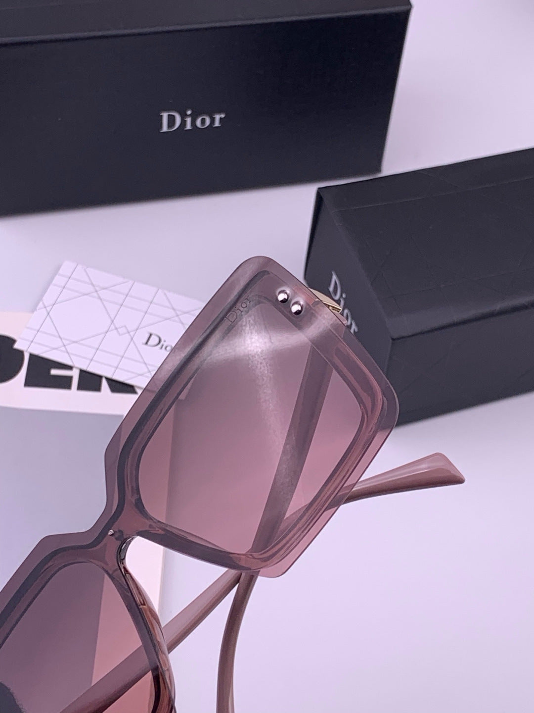 Dior D7996 Fashion Gold Lens Sunglasses for Men & Women - 382379 - detail image 5