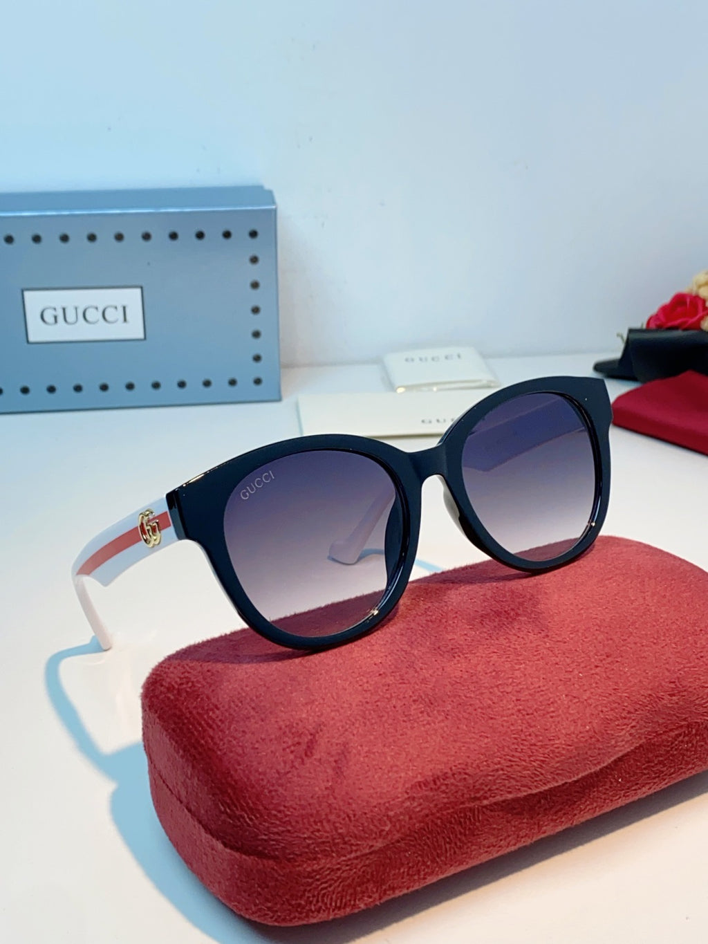 Gucci Metal Cat-Eye Black Lens Sunglasses for Men & Women - detail image 11