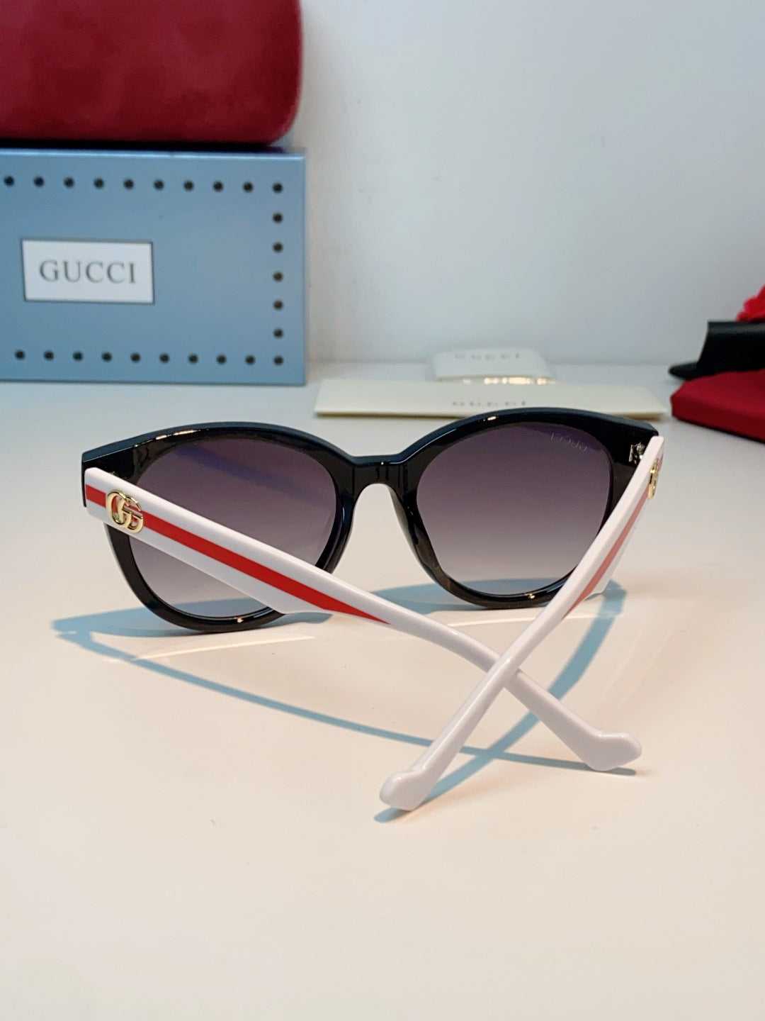 Gucci Metal Cat-Eye Black Lens Sunglasses for Men & Women - detail image 3