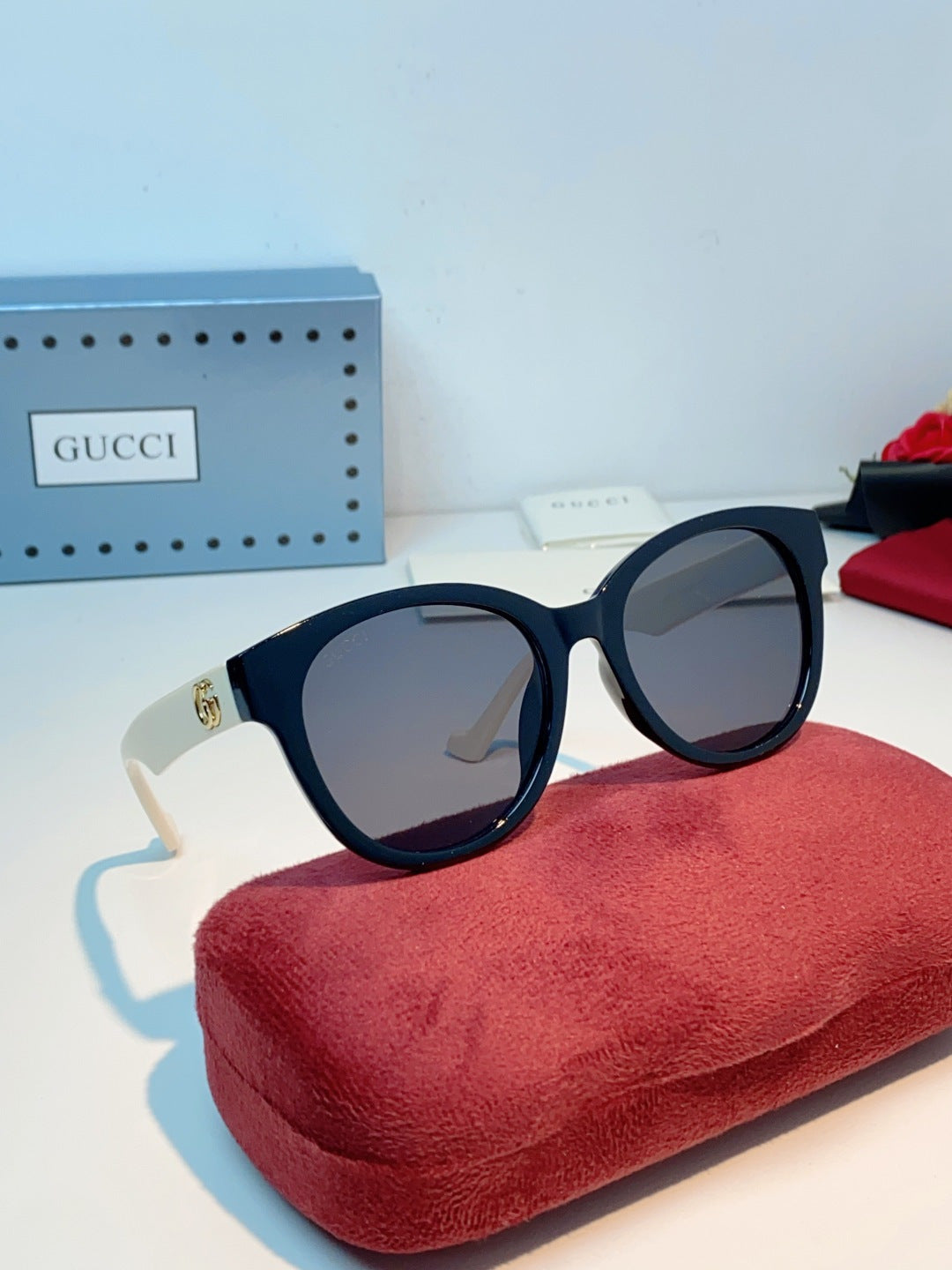 Gucci Metal Cat-Eye Gray Lens Sunglasses for Men & Women - detail image 11