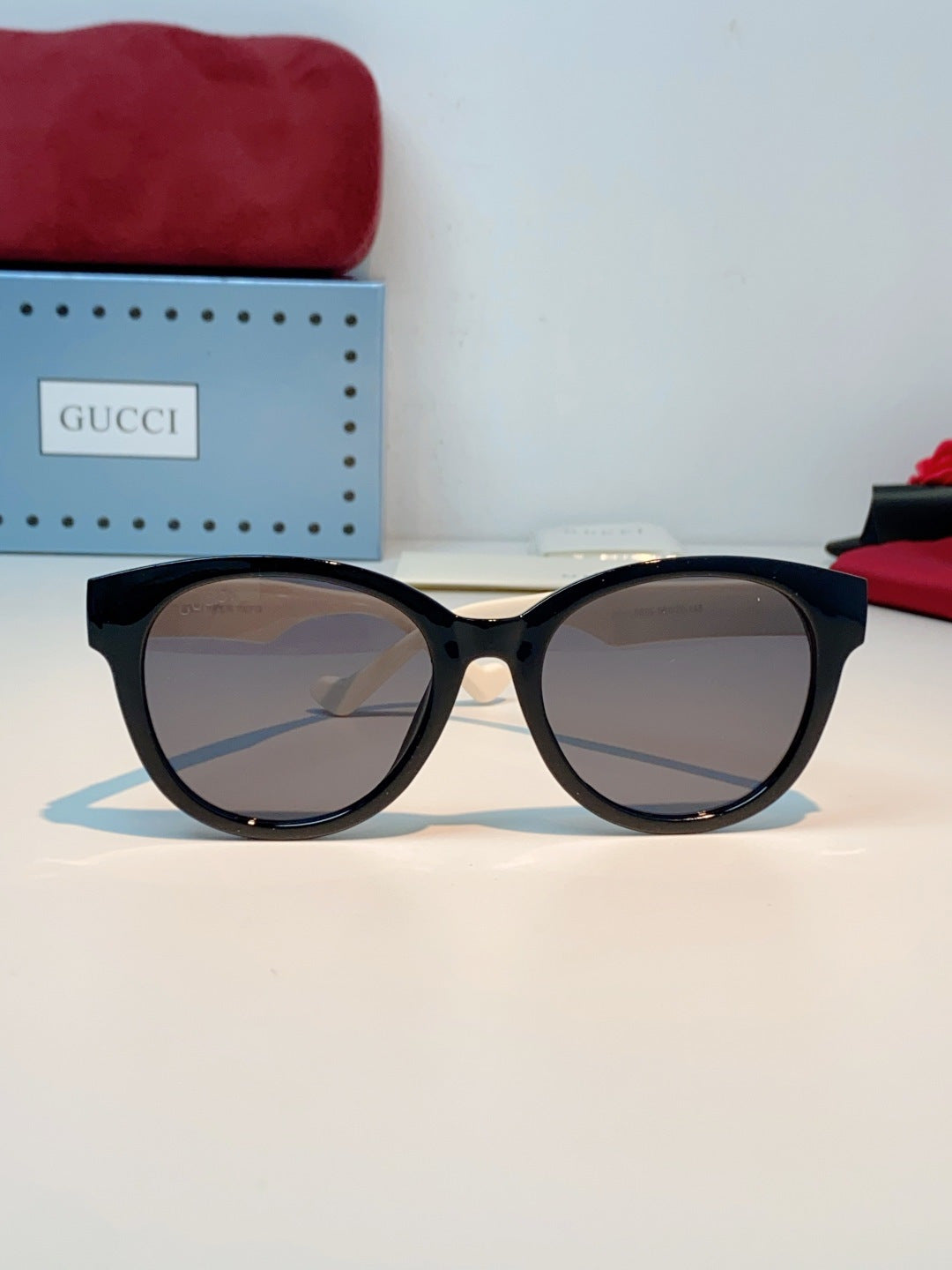 Gucci Metal Cat-Eye Gray Lens Sunglasses for Men & Women - detail image 2