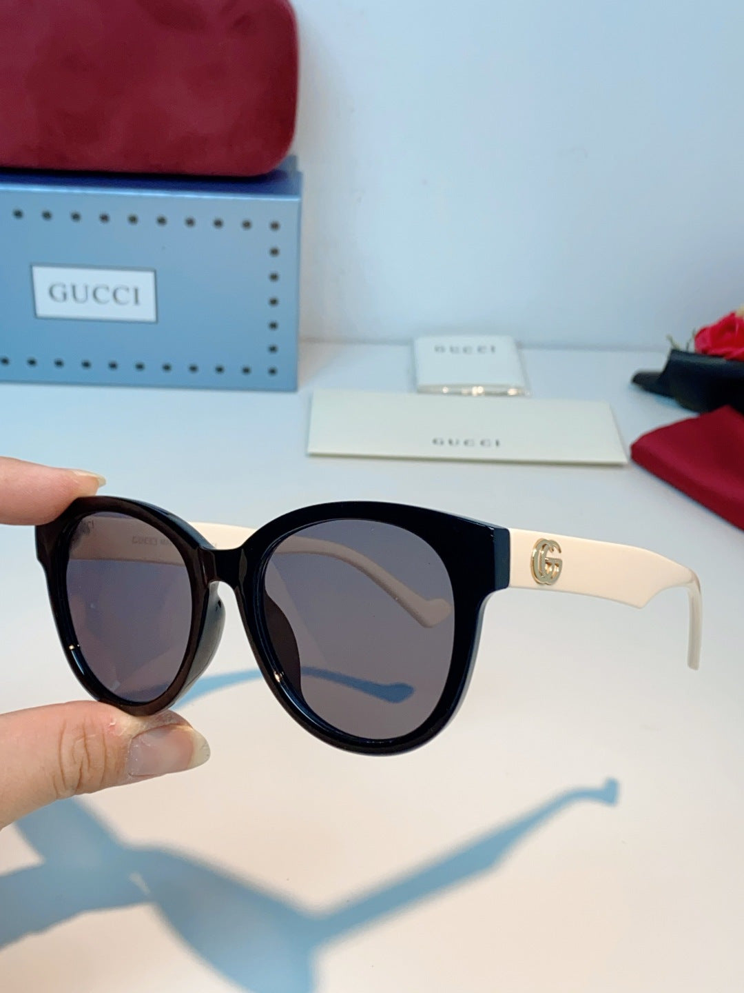 Gucci Metal Cat-Eye Gray Lens Sunglasses for Men & Women - detail image 6