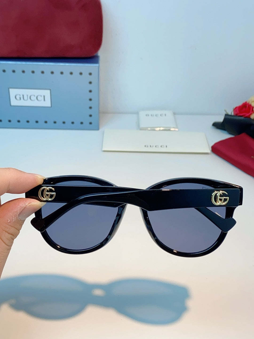 Gucci Metal Cat-Eye Blue Lens Sunglasses for Men & Women - detail image 5