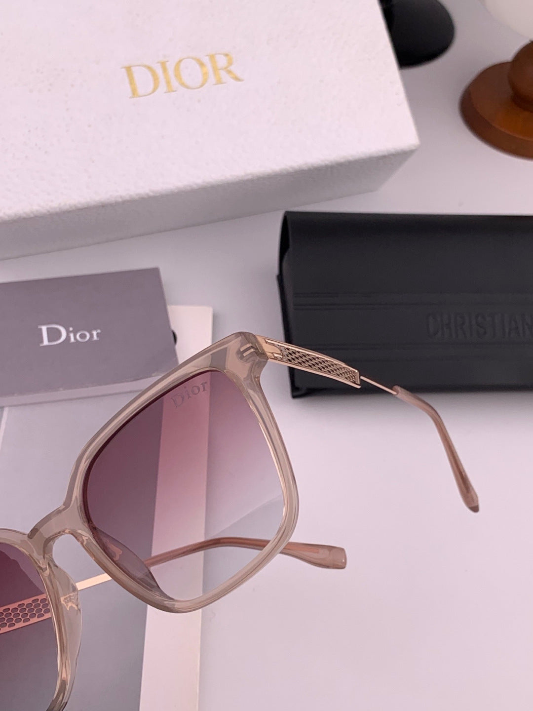 Dior CD35511 Polarized Square Gold Lens Sunglasses for Women - detail image 5